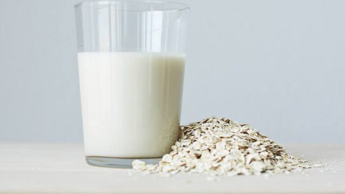 oats and oat milk